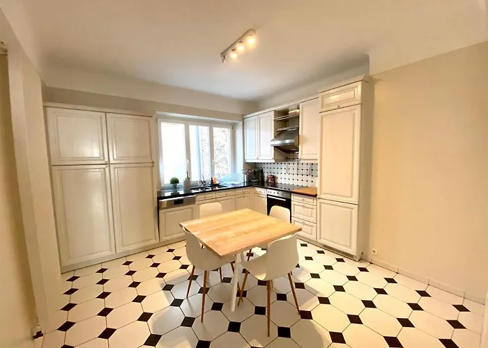 Bars & Culture At Your Doorsteps Appartement