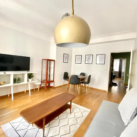 Bars & Culture At Your Doorsteps * Lüksemburg