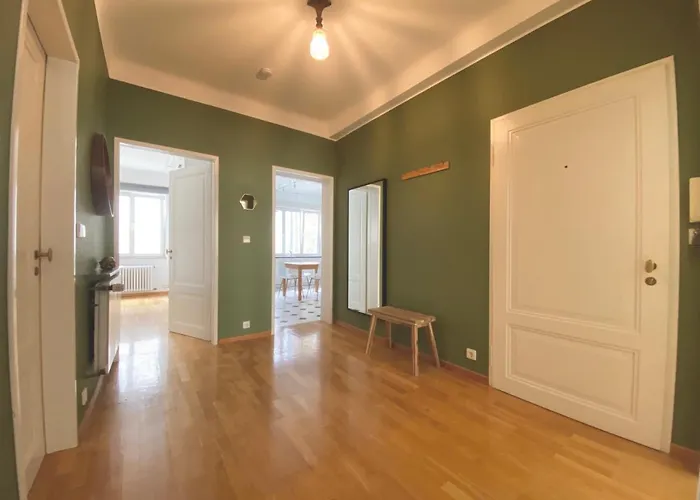 Bars & Culture At Your Doorsteps